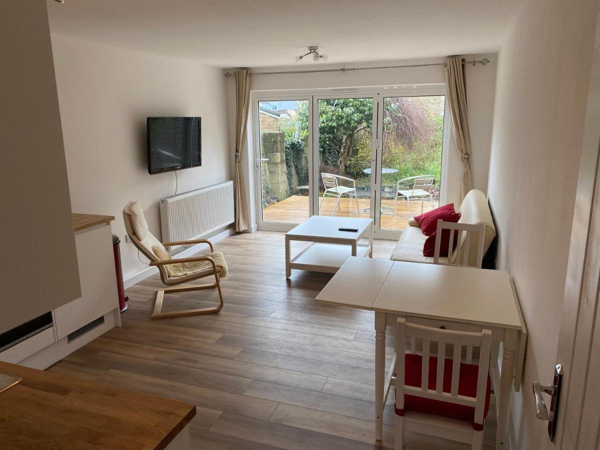 Adorable One-Bedroom Flat With Patio Garden. Southwick  Kültér fotó